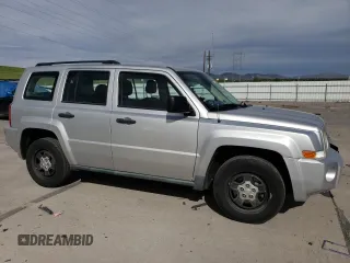 2010 Jeep Patriot Sport z VIN 1J4NT2GB4AD523378, wystawiony jako Copart lot #57088185 z przebiegiem 119 937 mil mil oraz Szkoda całkowita • Salvage title. Historia ofert i sprzedaży dostępna na DreamBid. Obrazek 4.