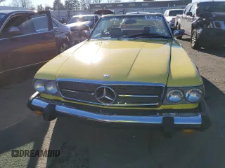 1981 Mercedes-Benz 380 380SL with VIN WDBBA45A2BB001364, listed as a Copart auction lot 88170215 with 151,239 mi miles and Clean Title. Bid and sale history available at carsss.com. Image 5.