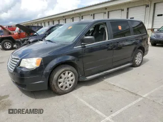 2009 Chrysler Town & Country LX z VIN 2A8HR44E59R647933, wystawiony jako Copart lot #56628945 z przebiegiem Nie podano mil oraz Szkoda całkowita • Salvage title. Historia ofert i sprzedaży dostępna na DreamBid. Obrazek 1.
