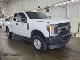 2019 Ford F-250 XL with VIN 1FT7X2B60KED15782, listed as a IAAI auction lot 42840321 with 119,106 mi miles and . Bid and sale history available at DreamBid. Image 45.