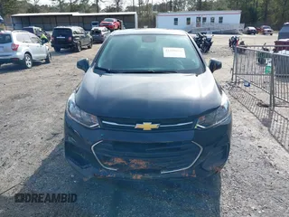 2022 Chevrolet Trax LS z VIN KL7CJKSM4NB527702, wystawiony jako IAAI lot #41339416 z przebiegiem 52 934 mil mil oraz . Historia ofert i sprzedaży dostępna na DreamBid. Obrazek 12.
