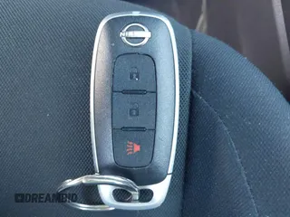 2024 Nissan Kicks S z VIN 3N1CP5BV7RL495539, wystawiony jako IAAI lot #42297467 z przebiegiem 45 734 mil mil oraz . Historia ofert i sprzedaży dostępna na DreamBid. Obrazek 11.