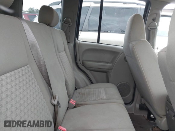 2007 Jeep Liberty Sport with VIN 1J4GL48K57W627023, listed as a IAAI auction lot 41624366 with 155,010 mi miles. Bid and sale history available at carsss.com. Image 8.