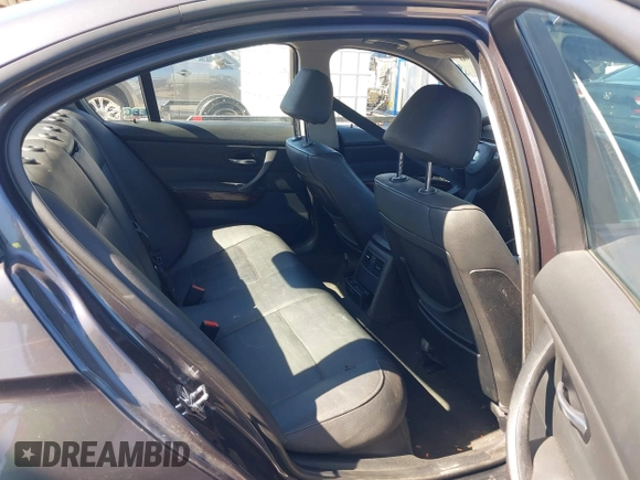 2006 BMW 3 Series 325xi z VIN WBAVD13596KT79419, wystawiony jako IAAI lot #42125590 z przebiegiem 203 431 mil mil oraz . Historia ofert i sprzedaży dostępna na DreamBid. Obrazek 8.