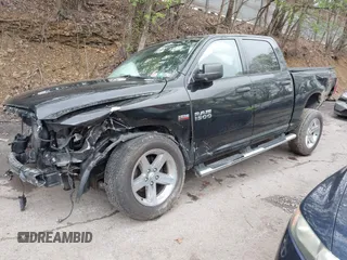 2017 Ram 1500 Express z VIN 3C6RR7KT3HG705029, wystawiony jako IAAI lot #42199557 z przebiegiem 98 229 mil mil oraz . Historia ofert i sprzedaży dostępna na DreamBid. Obrazek 2.