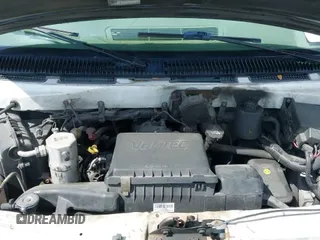 2005 Chevrolet Astro Cargo z VIN 1GCDM19X75B102872, wystawiony jako IAAI lot #41954195 z przebiegiem 173 627 mil mil oraz . Historia ofert i sprzedaży dostępna na DreamBid. Obrazek 15.