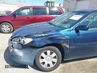 2002 Toyota Camry LE z VIN JTDBE32KX20111362, wystawiony jako IAAI lot #41820475 z przebiegiem 270 091 mil mil oraz . Historia ofert i sprzedaży dostępna na DreamBid. Obrazek 6.