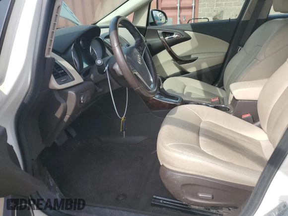 2015 Buick Verano Group z VIN 1G4PS5SK2F4208334, wystawiony jako Copart lot #54661105 z przebiegiem 159 733 mil mil oraz Szkoda całkowita • Salvage title. Historia ofert i sprzedaży dostępna na DreamBid. Obrazek 7.