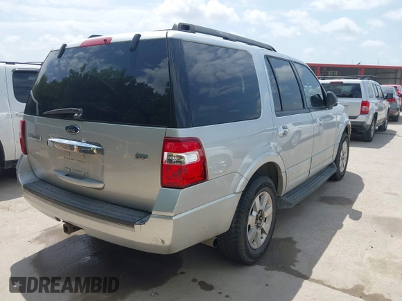 2010 Ford Expedition SSV с VIN 1FMJU1F58AEB03586, выставлен на аукционе IAAI как лот 42506093 с пробегом 226 660 миль миль и . История ставок и продаж доступна на DreamBid. Изображение 4.
