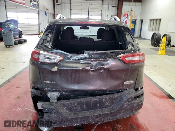 2015 Jeep Cherokee Latitude with VIN 1C4PJMCS8FW769920, listed as a Copart auction lot 46282335 with 143,469 mi miles and Salvage Title. Bid and sale history available at carsss.com. Image 6.