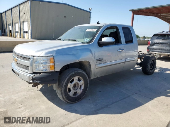 2013 Chevrolet Silverado 1500 LT with VIN 1GCRCSE05DZ306681, listed as a Copart auction lot 52802255 with 152,662 mi miles and Clean Title. Bid and sale history available at DreamBid. Image 1.