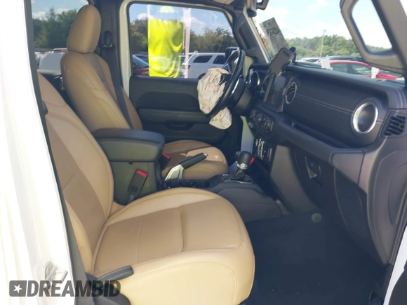 2019 Jeep Wrangler Unlimited Sahara with VIN 1C4HJXEG4KW514206, listed as a IAAI auction lot 42247094 with 45,712 mi miles and . Bid and sale history available at DreamBid. Image 5.