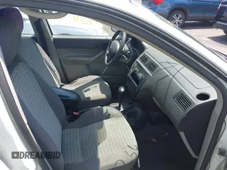 2007 Ford Focus S with VIN 1FAFP34N47W183106, listed as a IAAI auction lot 42540411 with 281,111 mi miles and . Bid and sale history available at DreamBid. Image 5.