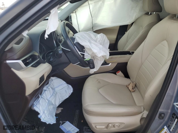 2020 Toyota Highlander XLE with VIN 5TDGZRAH1LS023866, listed as a Copart auction lot 43802315 with 49,400 mi miles and Salvage Title. Bid and sale history available at carsss.com. Image 7.