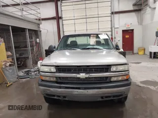 1999 Chevrolet Silverado 1500 LT with VIN 1GCEK14T8XE192646, listed as a IAAI auction lot 41777519 with 289,532 mi miles. Bid and sale history available at carsss.com. Image 13.