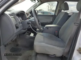 2005 Dodge Dakota SLT with VIN 1D7HE48N35S263600, listed as a Copart auction lot 46705555 with 128,519 mi miles and Salvage Title. Bid and sale history available at DreamBid. Image 7.