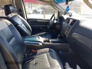 2009 Nissan Armada SE z VIN 5N1BA08D89N601178, wystawiony jako IAAI lot #41854346 z przebiegiem 228 637 mil mil oraz . Historia ofert i sprzedaży dostępna na DreamBid. Obrazek 5.