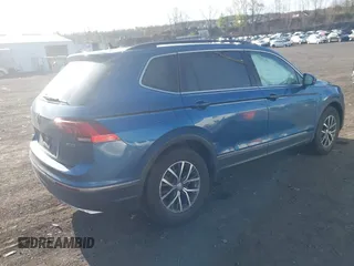 2020 Volkswagen Tiguan SE with VIN 3VV2B7AX2LM017277, listed as a IAAI auction lot 42075052 with 72,248 mi miles and . Bid and sale history available at DreamBid. Image 4.