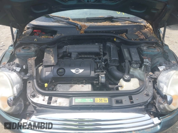 2010 MINI Hardtop с VIN WMWMF3C50ATZ60957, выставлен на аукционе IAAI как лот 42438301 с пробегом 135 114 миль миль и . История ставок и продаж доступна на DreamBid. Изображение 10.