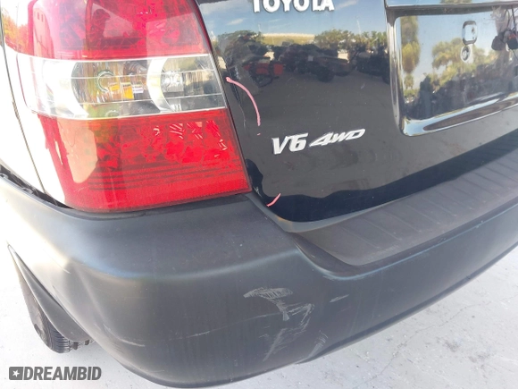 2006 Toyota Highlander w/3rd Row with VIN JTEEP21A760159574, listed as a IAAI auction lot 41935237 with 151,787 mi miles. Bid and sale history available at carsss.com. Image 14.