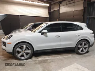 2024 Porsche Cayenne z VIN WP1AA2AY5RDA01585, wystawiony jako IAAI lot #41908153 z przebiegiem 15 559 mil mil oraz . Historia ofert i sprzedaży dostępna na DreamBid. Obrazek 14.