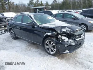 2021 Mercedes-Benz C 300 z VIN W1KWF8EB0MR630870, wystawiony jako IAAI lot #41548817 z przebiegiem 54 230 mil mil oraz . Historia ofert i sprzedaży dostępna na DreamBid. Obrazek 1.