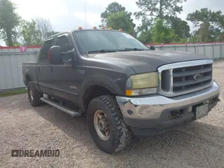 2004 Ford Super Duty F-250 XL with VIN 1FTNW21P04EB47357, listed as a IAAI auction lot 42147892 with 161,688 mi miles. Bid and sale history available at carsss.com. Image 1.