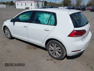 2021 Volkswagen Golf TSI z VIN 3VWG57AU4MM008113, wystawiony jako IAAI lot #42053444 z przebiegiem 24 449 mil mil oraz . Historia ofert i sprzedaży dostępna na DreamBid. Obrazek 3.