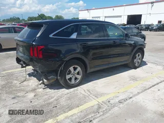 2021 Kia Sorento LX with VIN 5XYRG4LCXMG022068, listed as a IAAI auction lot 42674184 with 112,163 mi miles and . Bid and sale history available at DreamBid. Image 4.