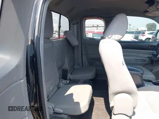 2013 Toyota Tacoma with VIN 5TFTX4CNXDX029302, listed as a IAAI auction lot 42636315 with 181,785 mi miles and . Bid and sale history available at DreamBid. Image 8.