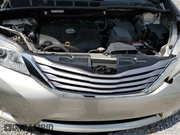 2017 Toyota Sienna XLE Auto Access Seat z VIN 5TDYZ3DC3HS864516, wystawiony jako Copart lot #61470965 z przebiegiem 110 596 mil mil oraz Szkoda całkowita • Salvage title. Historia ofert i sprzedaży dostępna na DreamBid. Obrazek 12.