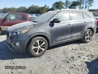 2017 Kia Sorento EX with VIN 5XYPHDA17HG273545, listed as a Copart auction lot 77489334 with 102,202 mi miles and Salvage Title. Bid and sale history available at carsss.com. Image 1.