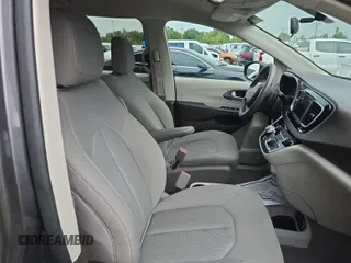 2018 Chrysler Pacifica Touring with VIN 2C4RC1DG1JR148709, listed as a IAAI auction lot 42787000 with 84,531 mi miles and . Bid and sale history available at DreamBid. Image 18.
