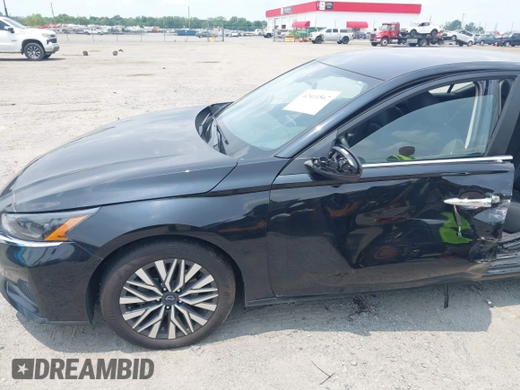 2024 Nissan Altima SV with VIN 1N4BL4DV7RN432023, listed as a IAAI auction lot 42411567 with 22,958 mi miles and . Bid and sale history available at DreamBid. Image 17.