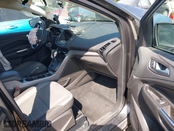2016 Ford Escape SE with VIN 1FMCU9GX5GUC24730, listed as a IAAI auction lot 40172504 with 139,925 mi miles. Bid and sale history available at carsss.com. Image 5.