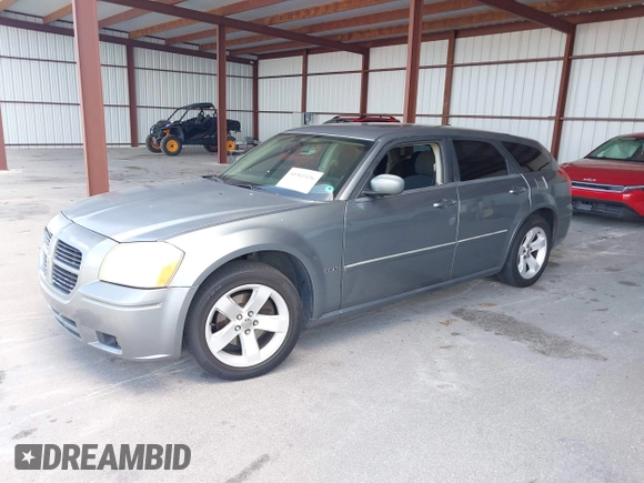 2007 Dodge Magnum with VIN 2D4FV47V87H776356, listed as a IAAI auction lot 41965436 with 285,585 mi miles and . Bid and sale history available at carsss.com. Image 2.