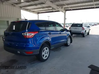 2017 Ford Escape S с VIN 1FMCU0F71HUE86078, выставлен на аукционе IAAI как лот 42395463 с пробегом 62 060 миль миль и . История ставок и продаж доступна на DreamBid. Изображение 4.