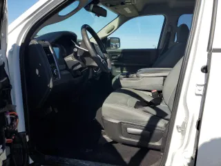 2016 Ram 1500 Express z VIN 1C6RR7FG9GS350789, wystawiony jako Copart lot #41373095 z przebiegiem 128 051 mil mil oraz Czysty tytuł • Clean title. Historia ofert i sprzedaży dostępna na DreamBid. Obrazek 7.