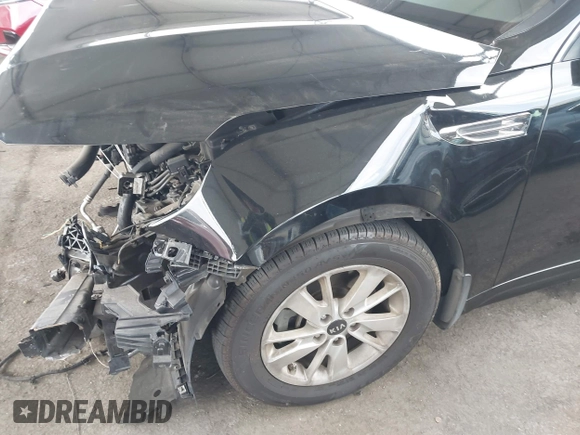2016 Kia Optima LX with VIN 5XXGT4L30GG058329, listed as a IAAI auction lot 41914961 with 93,879 mi miles. Bid and sale history available at carsss.com. Image 18.