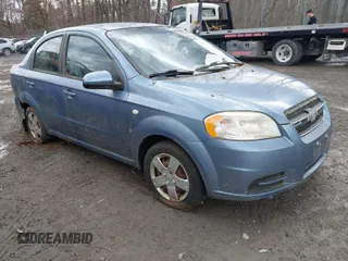 2007 Chevrolet Aveo LS z VIN KL1TD56667B175174, wystawiony jako IAAI lot #42012342 z przebiegiem 100 534 mil mil oraz . Historia ofert i sprzedaży dostępna na DreamBid. Obrazek 1.