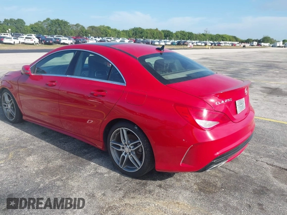 2017 Mercedes-Benz CLA 250 z VIN WDDSJ4EB7HN467038, wystawiony jako IAAI lot #42180716 z przebiegiem 71 760 mil mil oraz . Historia ofert i sprzedaży dostępna na DreamBid. Obrazek 3.