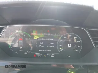 2022 Audi e-tron Premium с VIN WA1AAAGEXNB047650, выставлен на аукционе IAAI как лот 41782598 с пробегом 45 906 миль миль и . История ставок и продаж доступна на DreamBid. Изображение 7.