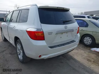 2008 Toyota Highlander Limited with VIN JTEES42A882102218, listed as a IAAI auction lot 41854197 with 283,853 mi miles. Bid and sale history available at carsss.com. Image 3.