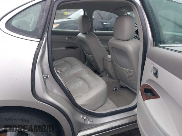 2008 Buick LaCrosse CXL with VIN 2G4WD582081245815, listed as a IAAI auction lot 41935941 with 115,331 mi miles. Bid and sale history available at carsss.com. Image 8.