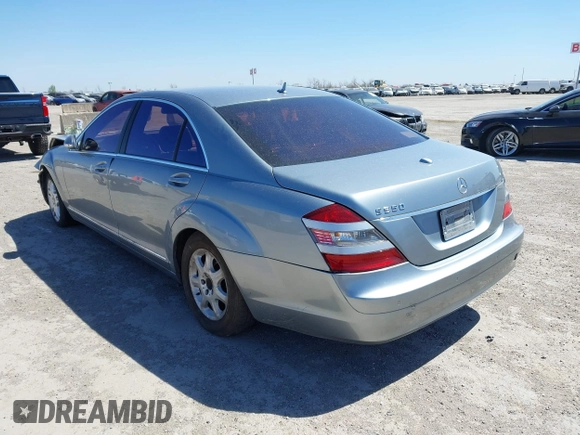 2007 Mercedes-Benz S 550 with VIN WDDNG71X87A070944, listed as a IAAI auction lot 41827529 with 267,847 mi miles and . Bid and sale history available at carsss.com. Image 3.