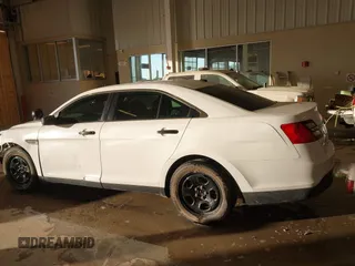 2013 Ford Police Interceptor с VIN 1FAHP2MT7DG101909, выставлен на аукционе IAAI как лот 41400024 с пробегом 260 481 миль миль и . История ставок и продаж доступна на DreamBid. Изображение 14.