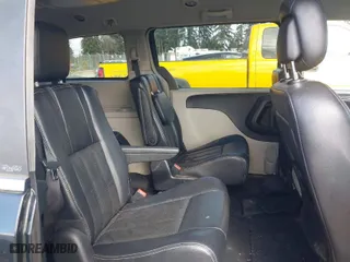 2012 Chrysler Town & Country Touring with VIN 2C4RC1BG0CR229397, listed as a IAAI auction lot 41820467 with 211,420 mi miles. Bid and sale history available at carsss.com. Image 8.