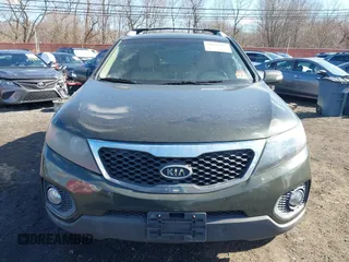 2012 Kia Sorento EX with VIN 5XYKU3A61CG269558, listed as a IAAI auction lot 41651792 with 171,754 mi miles. Bid and sale history available at carsss.com. Image 6.