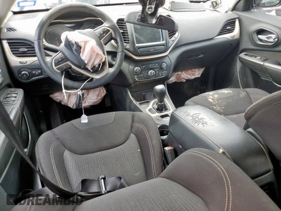 2016 Jeep Cherokee Latitude with VIN 1C4PJLCB2GW302486, listed as a Copart auction lot 60652285 with 113,875 mi miles and Salvage title. Bid and sale history available at DreamBid. Image 8.