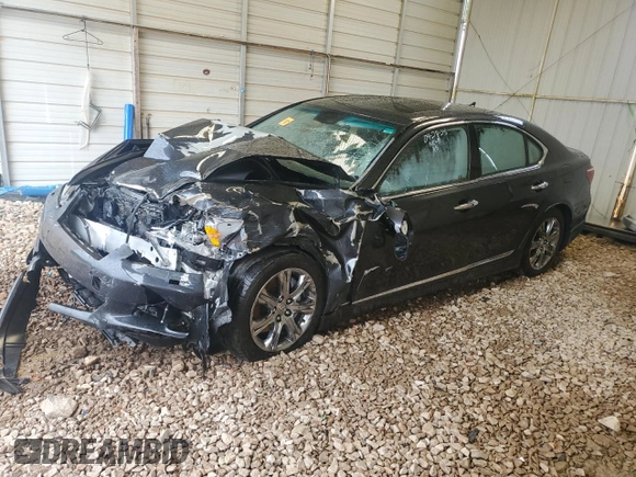 2011 Lexus LS 460 z VIN JTHCL5EF6B5011460, wystawiony jako Copart lot #56664115 z przebiegiem Nie podano mil oraz Szkoda całkowita • Salvage title. Historia ofert i sprzedaży dostępna na DreamBid. Obrazek 1.